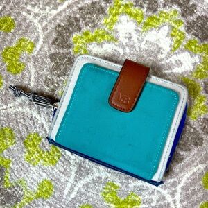 VERA BRADLEY, bird detail, color black wallet.